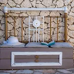 Artistsvillas-Lilac Lilium Villa