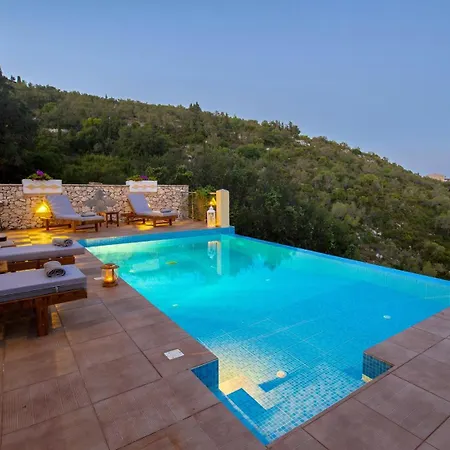 Lilac Lilium Artistsvillas Vila Gaios