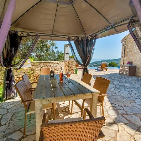 Vila Lilac Lilium Artistsvillas