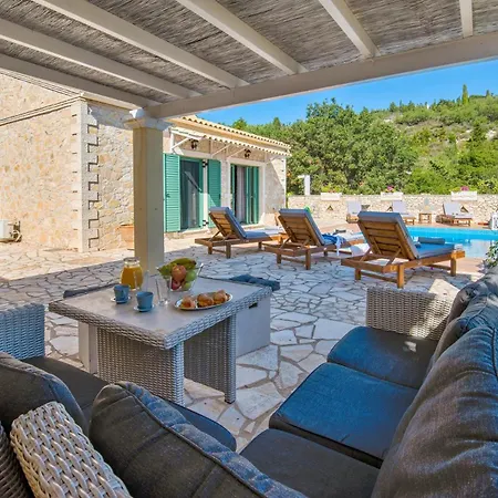 Lilac Lilium Artistsvillas Vila *