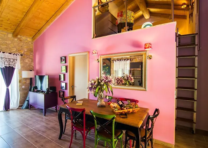 Villa Lilac Lilium Artistsvillas *